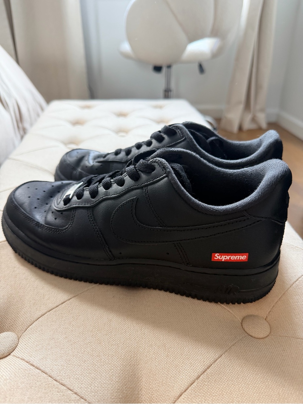 Nike Air Force 1 Supreme Low Triple Black Sneakers